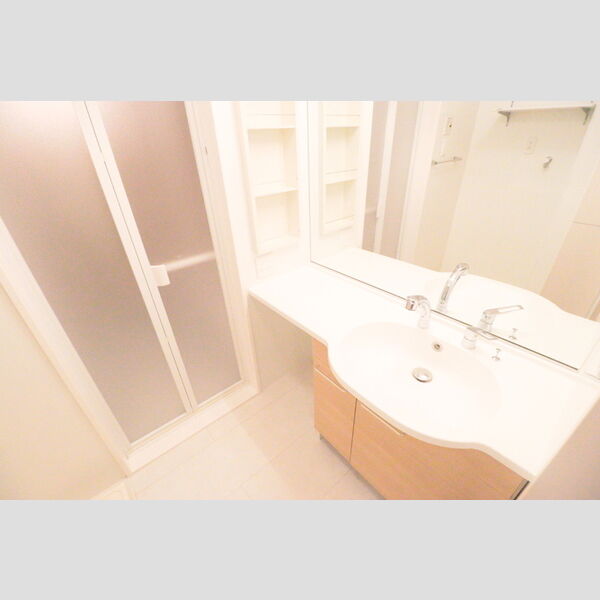 メゾン サクラ 洗髪洗面化粧台