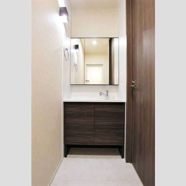 ルガーセグーロ　LugarSeguro105号室 洗髪洗面化粧台