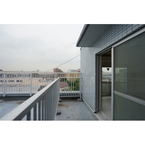 エレガンス綾瀬６0816号室 バルコニー