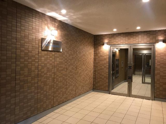 ラピスラズリ 外観写真（夜）