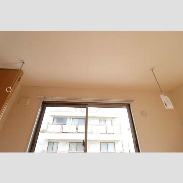 ボンヌール　マキ203号室 室内物干し