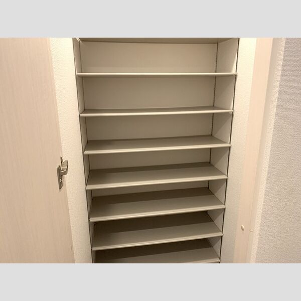 ロイジェントパークス レイクタウン Ⅲ　M シューズクローク