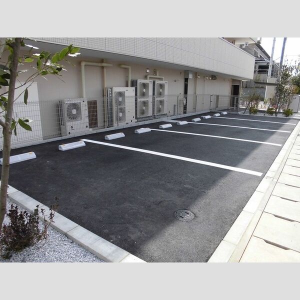 セントラルおおたかの森 駐車場