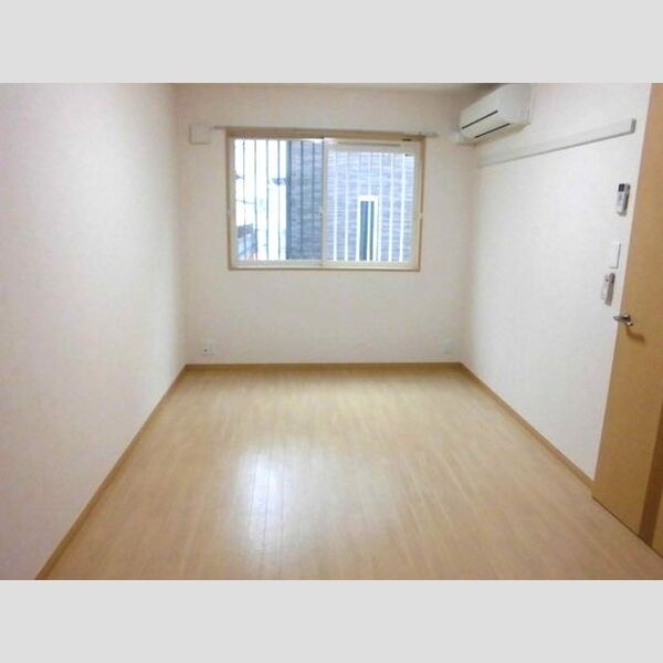 リヨン102号室 洋室