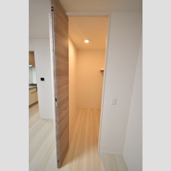 エスポワール ♪ウォークインクローゼット♪(工事中の写真になります。)