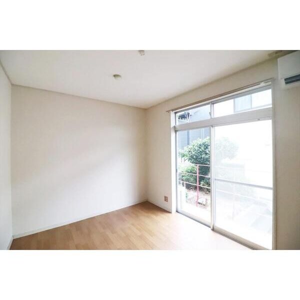 103号室