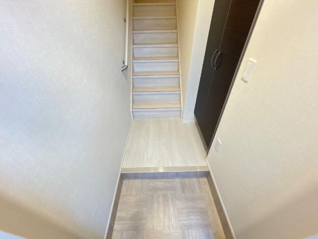 パレス北野208号室 玄関