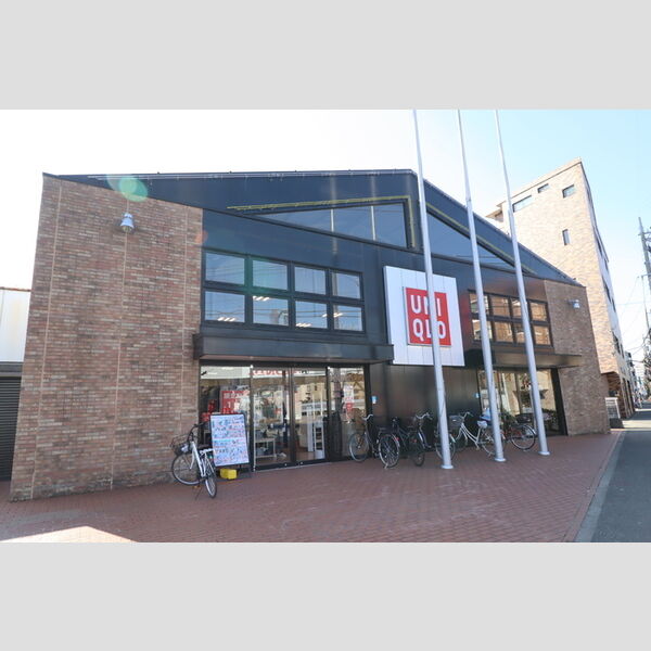 バラディー伏見 衣類品店