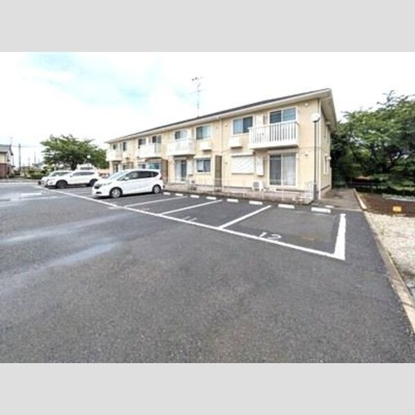 サンアベニューⅡ103号室 駐車場