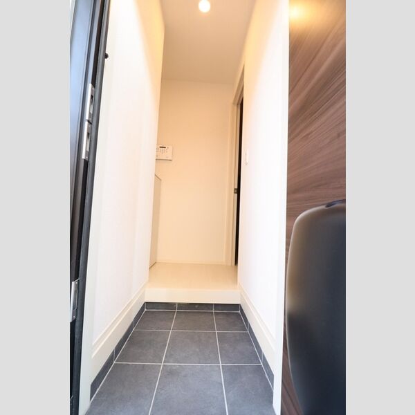 ボヌールK103号室 玄関