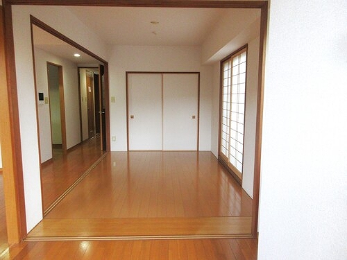 シエルグランデふなばし海神 リビングダイニング　別角度