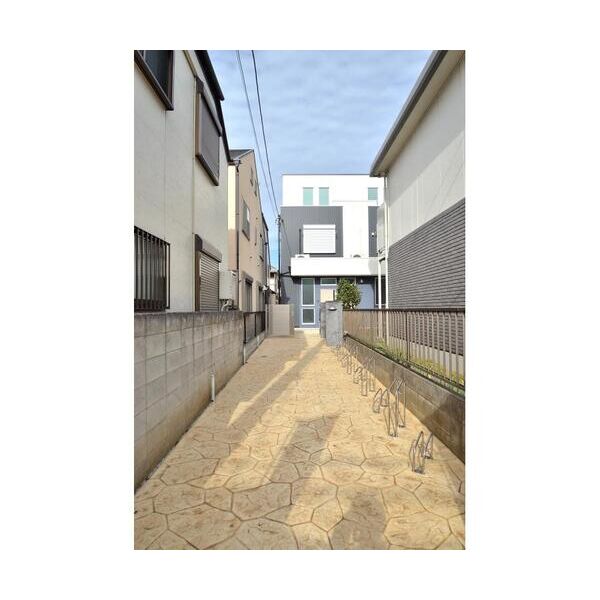 リオン・ドール203号室 外観