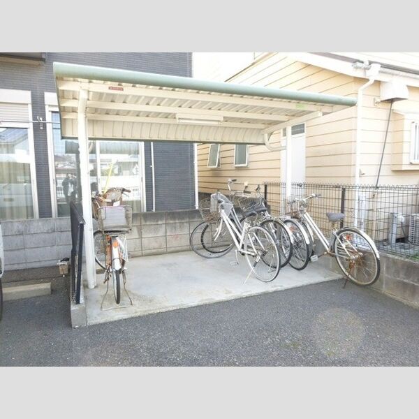 プランドール 駐輪場