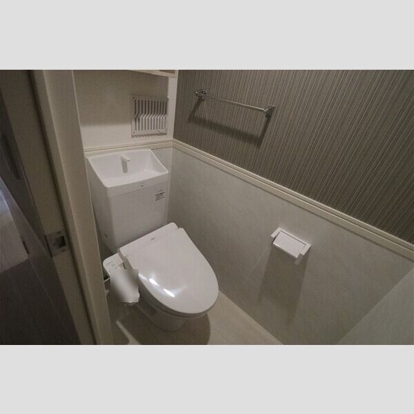 D-KISARIA　EⅠ302号室 温水洗浄暖房便座