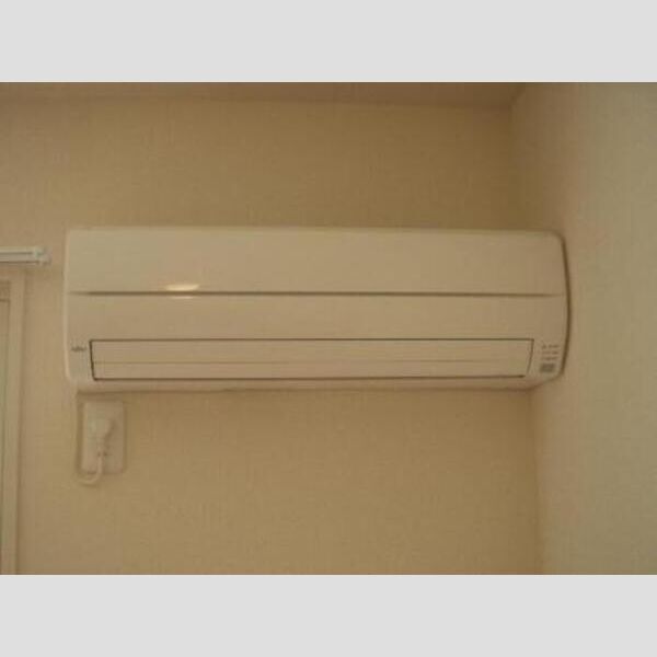 リヴァージュTaKaRa206号室 エアコン
