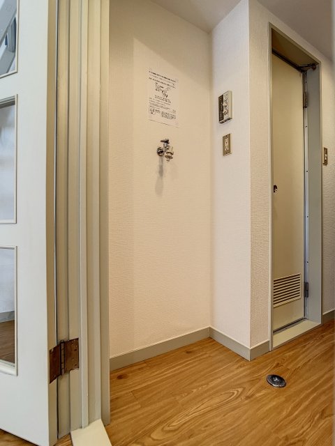 プラザ常盤台1階 室内洗濯機置場