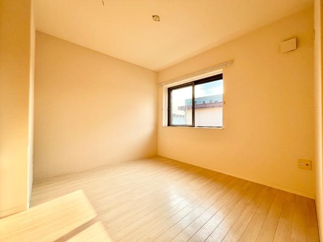 ラークヒル203号室 洋室