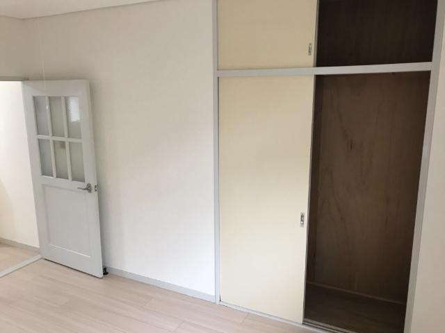 エステート山崎102号室 収納