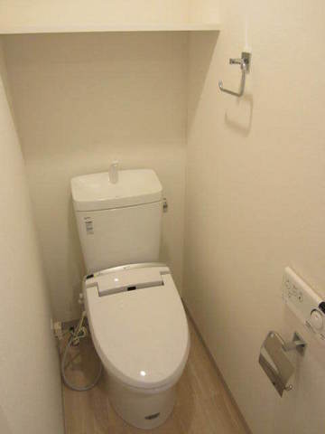 グランド・ガーラ桜木町駅前10階 トイレはウォシュレット付きです☆