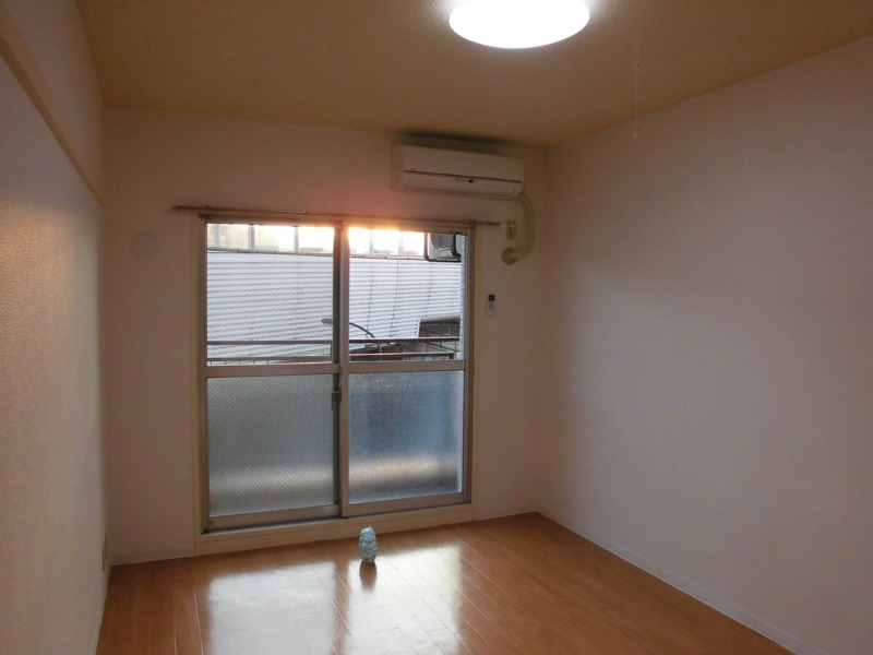 美和プラザ富士見ケ丘 リビング