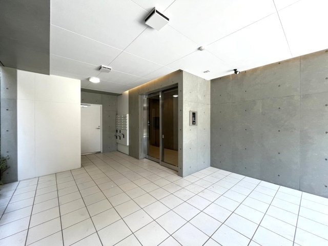 ＲＯＸＩＳ日暮里2階 エントランス