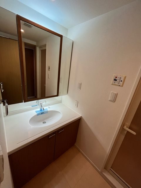 レジディアタワー乃木坂18階 洗面