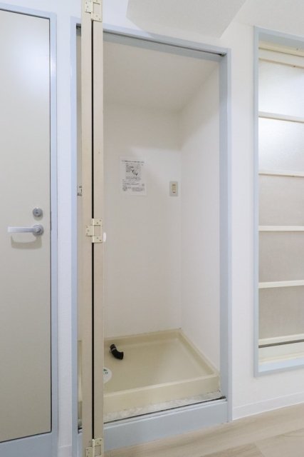 大成ルームズ1階 室内洗濯機置場
