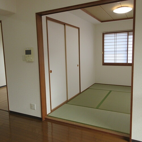 サーパス茅ヶ崎第２ 和室