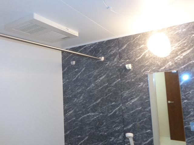 グランドゥール・メイ00205号室 浴室乾燥機