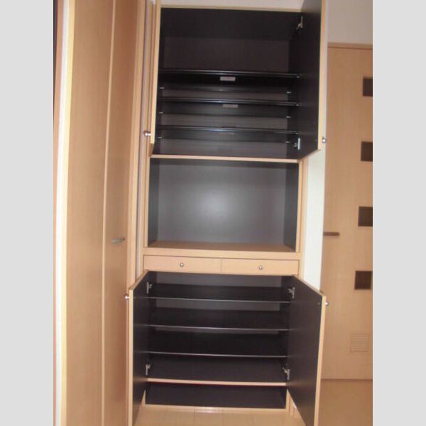 リヴィエール102号室 玄関