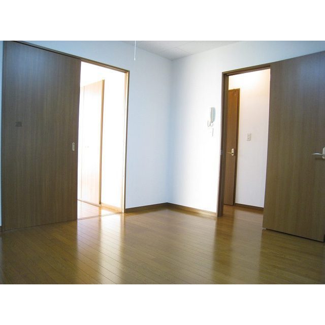 プレジール アントレ 内観