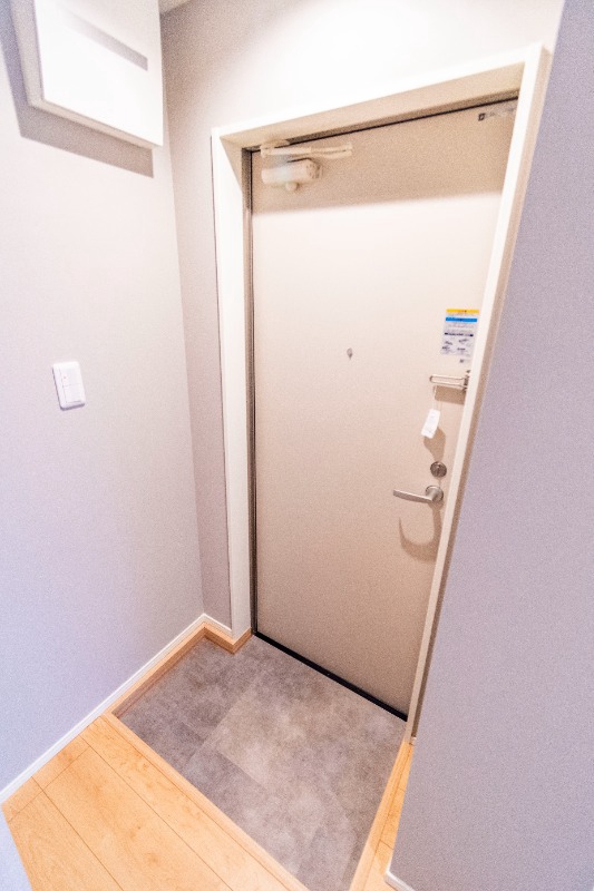 エフプレスト岸町3階 玄関