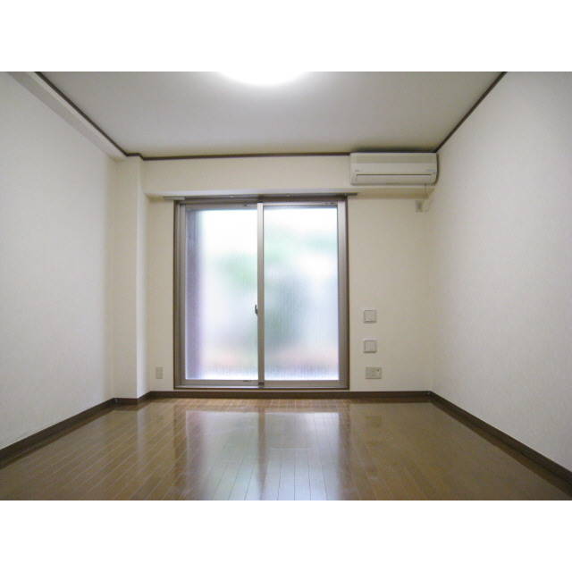 アンプルールフェール CREDO KAWAGUCHI リビング