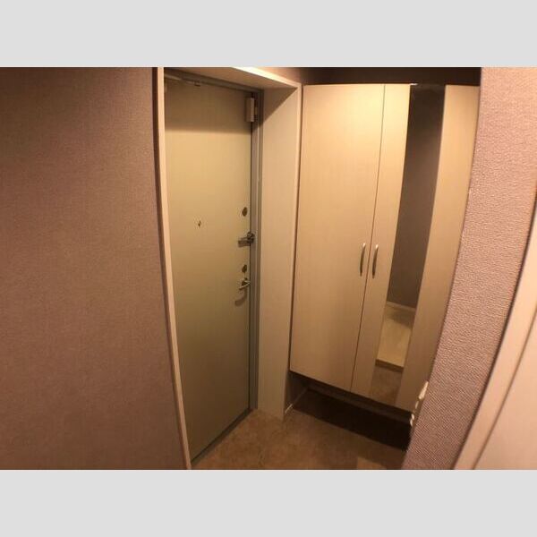 カーサ鈴 302号室玄関