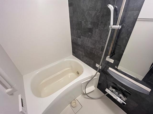 キャトルセゾン105号室 バス