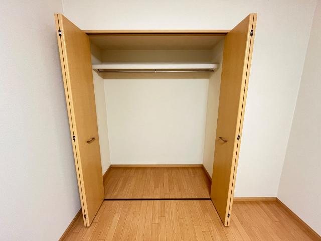 ワースファミリア101号室 収納