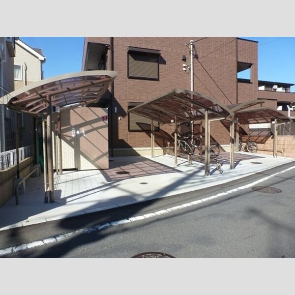 エミネンスⅢ 駐輪場