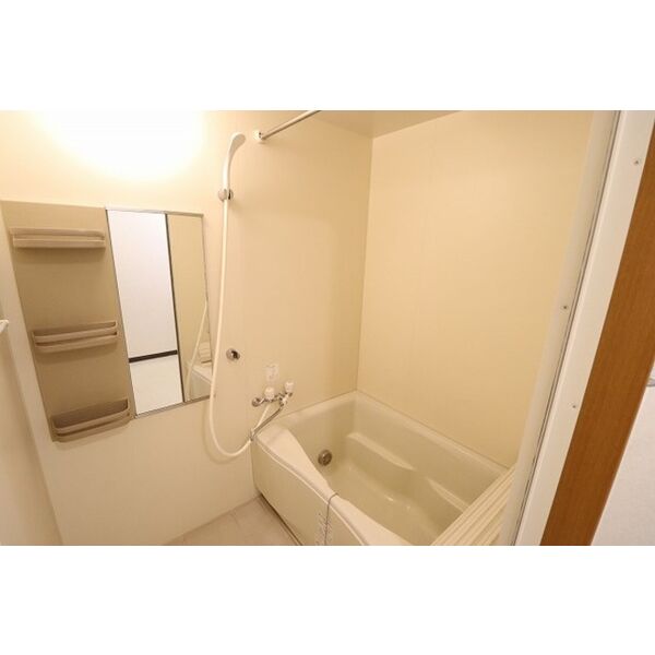 フレグランス203号室 追い焚き機能付きバス