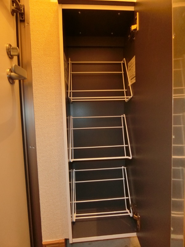 カサヴォラーレ2階 シューズボックス