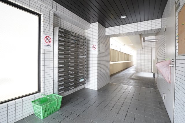 クレセントユニ高津第２703号室 エントランス