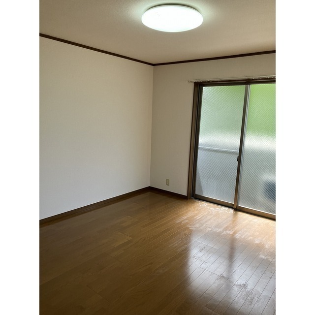 アムール ピジョン 内観