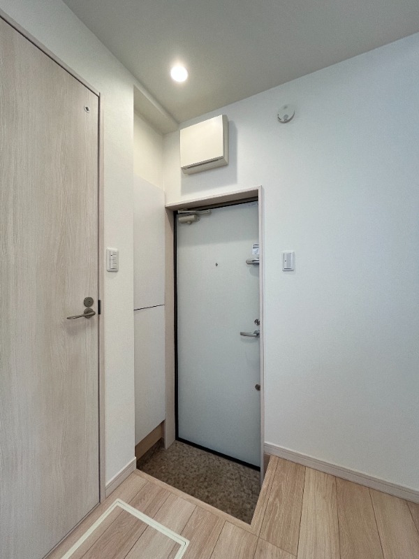 バーミープレイス喜多見Ⅱ 玄関