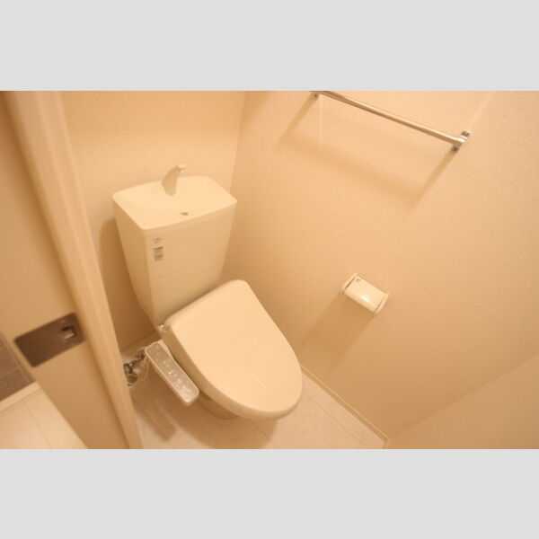 RSAⅢ トイレは温水洗浄暖房便座!