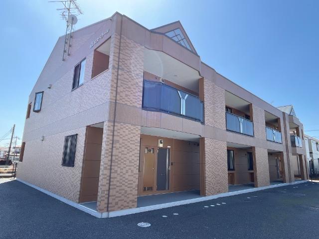 エスペラール 外観写真（昼）