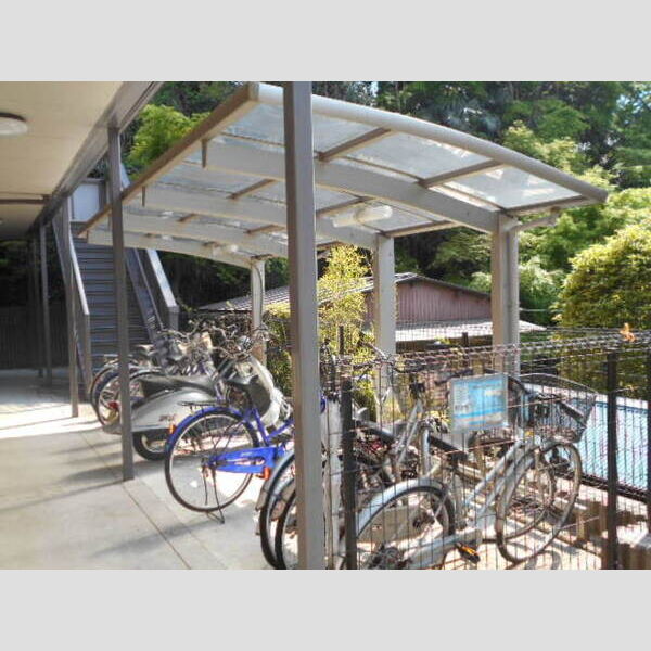 カサベルデ 駐輪場