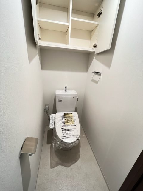 ドゥーエ菊川7階 トイレ