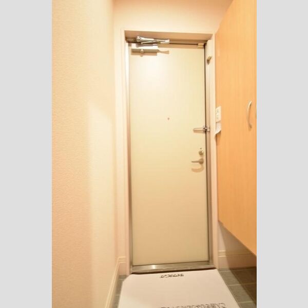 フルールベルテ二番館 玄関