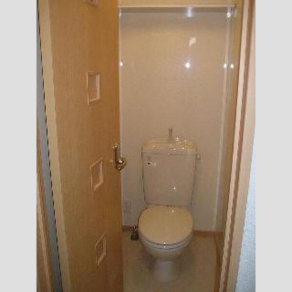 トレビナ保谷201号室 共通トイレ