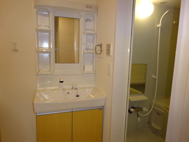 セレーノコトー203号室 洗髪洗面化粧台