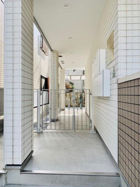 ミニョン若林2階 エントランス